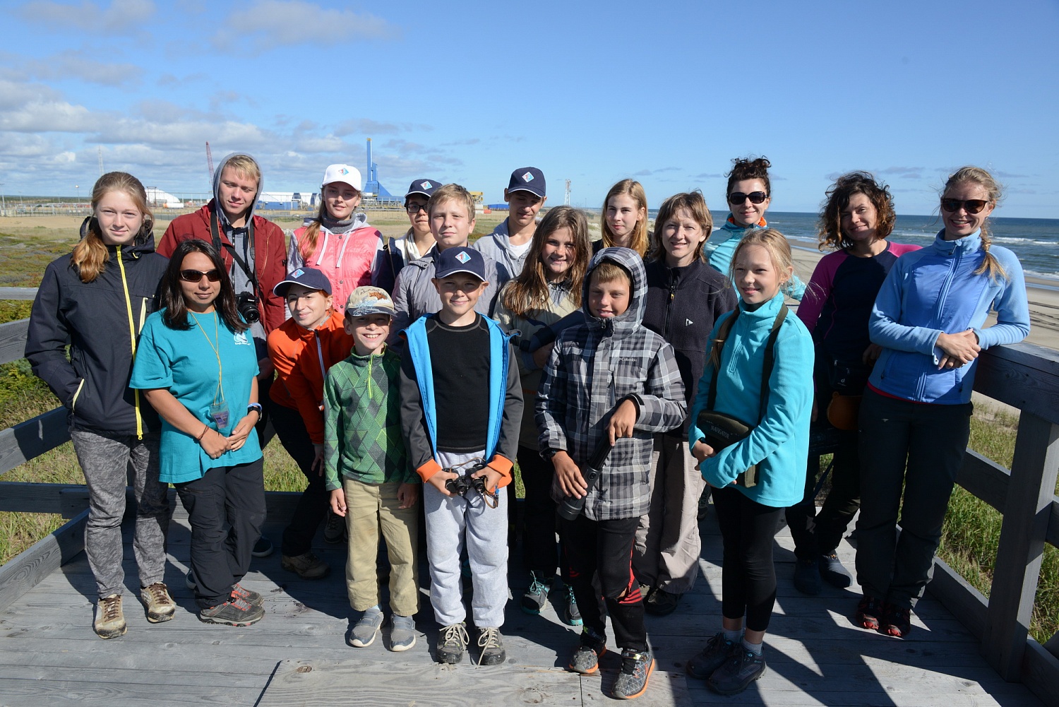 В сентябре 2017 года «Друзья Океана» в сопровождении группы школьников побывали на севере Сахалина в рамках конкурса для детей «Имя кита».